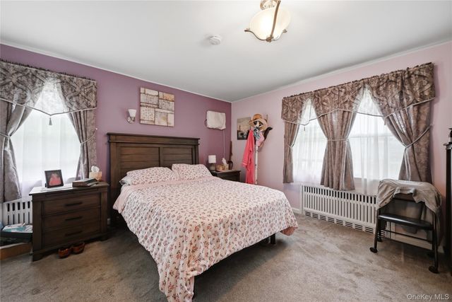 41 Lane Street, Lindenhurst, NY 11757