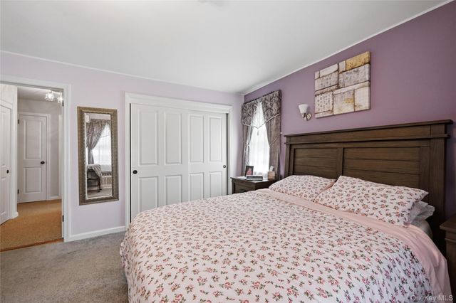 41 Lane Street, Lindenhurst, NY 11757