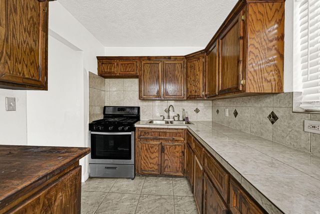 7330 Dallas Street, Houston, TX 77011