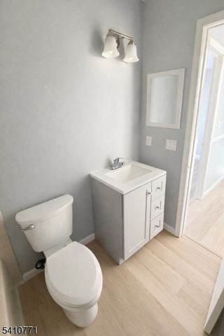 15 Nottingham Way, Franklin Twp., NJ 08873