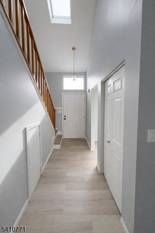 15 Nottingham Way, Franklin Twp., NJ 08873