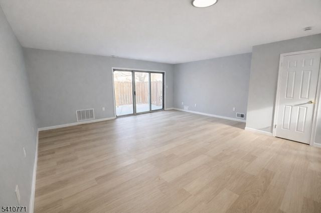 15 Nottingham Way, Franklin Twp., NJ 08873