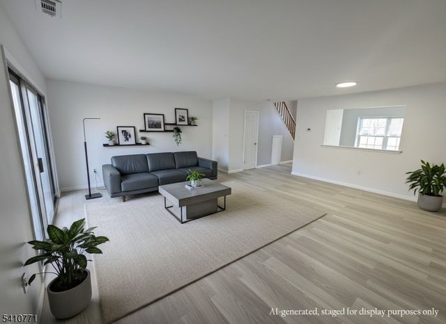 15 Nottingham Way, Franklin Twp., NJ 08873