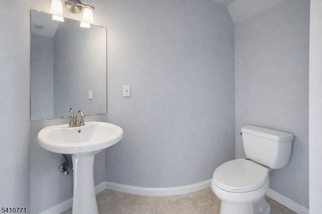 15 Nottingham Way, Franklin Twp., NJ 08873