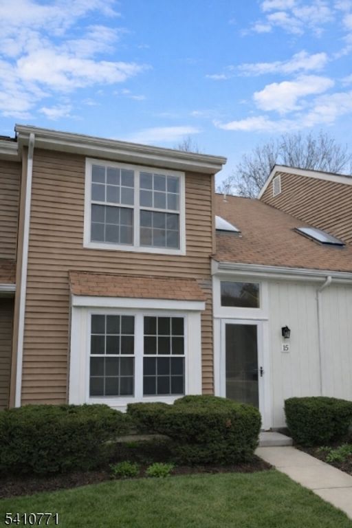 15 Nottingham Way, Franklin Twp., NJ 08873