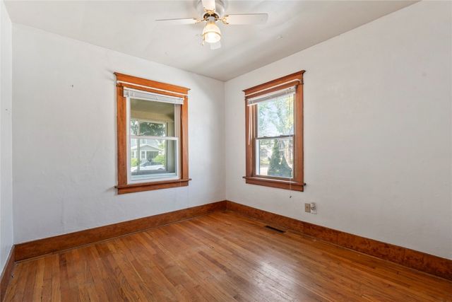 832 Daniels Street NE, Cedar Rapids, IA 52402