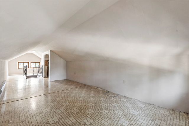 832 Daniels Street NE, Cedar Rapids, IA 52402