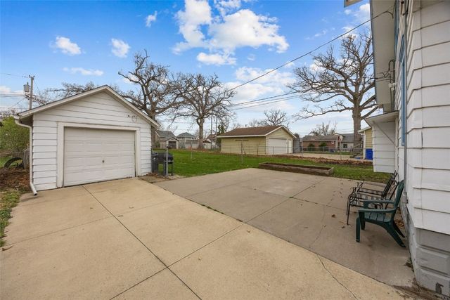 832 Daniels Street NE, Cedar Rapids, IA 52402