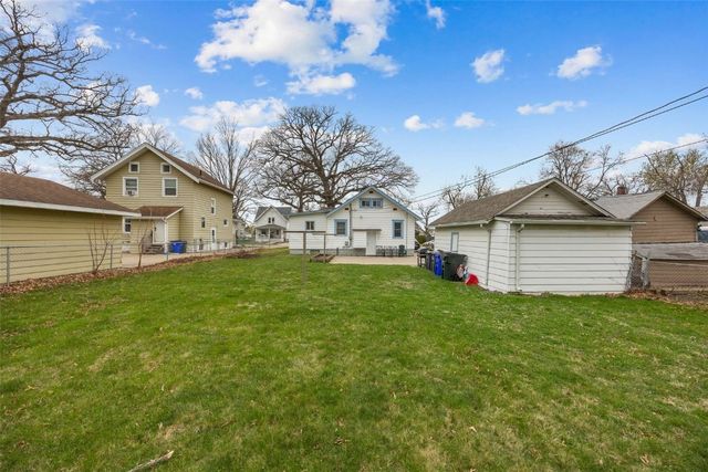 832 Daniels Street NE, Cedar Rapids, IA 52402