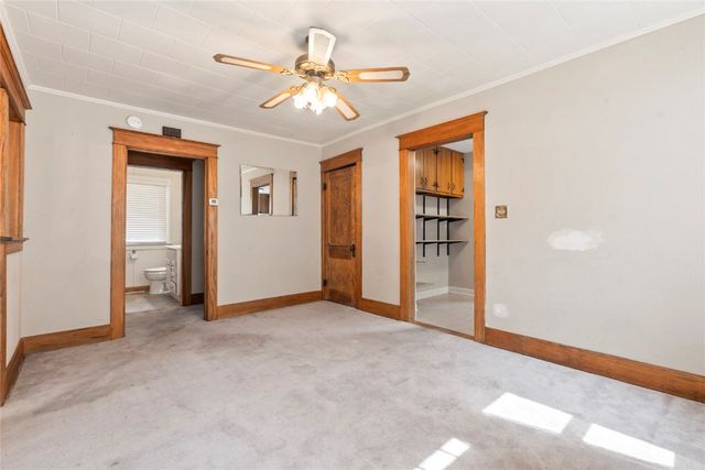 832 Daniels Street NE, Cedar Rapids, IA 52402