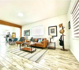 500 77th Street 3, Miami Beach, FL 33141