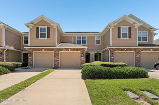 6858 ROUNDLEAF Drive, Jacksonville, FL 32258