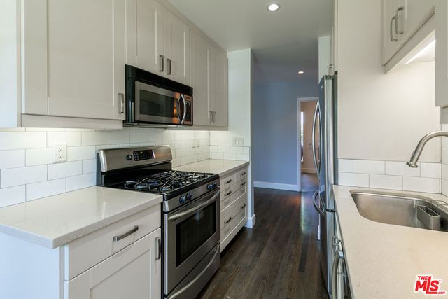 1530 S Sierra Bonita Avenue, Los Angeles, CA 90019