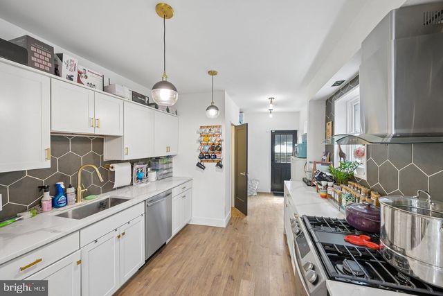 2540 W MONTGOMERY AVE, Philadelphia, PA 19121