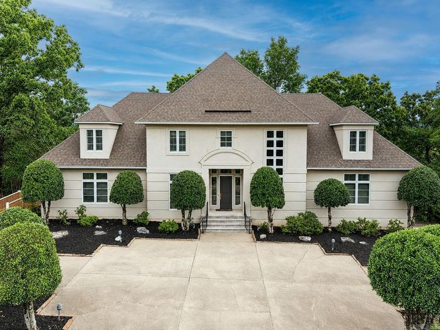 323 Whispering Hills Street, Hot Springs, AR 71901