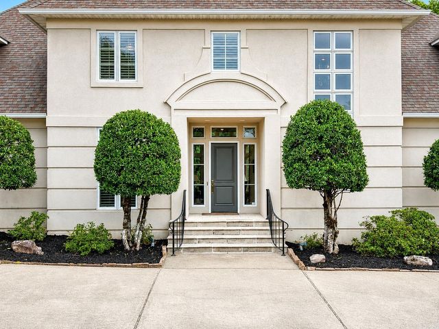 323 Whispering Hills Street, Hot Springs, AR 71901