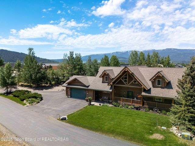 247 MEADOW RIDGE RD, Alpine, WY 83128 property photo