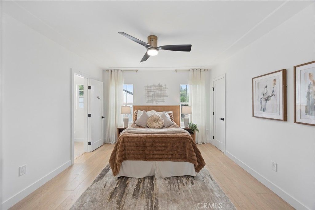 Image 20 of property listing at 4254 W 58th Place, Los Angeles, CA 90043