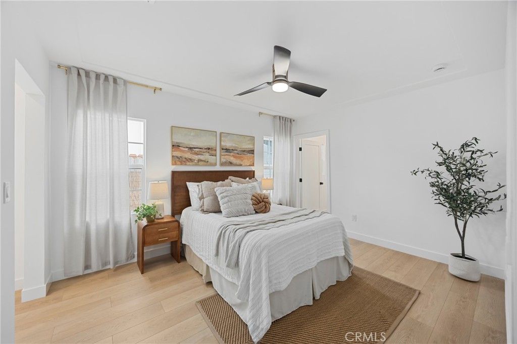 Image 25 of property listing at 4254 W 58th Place, Los Angeles, CA 90043