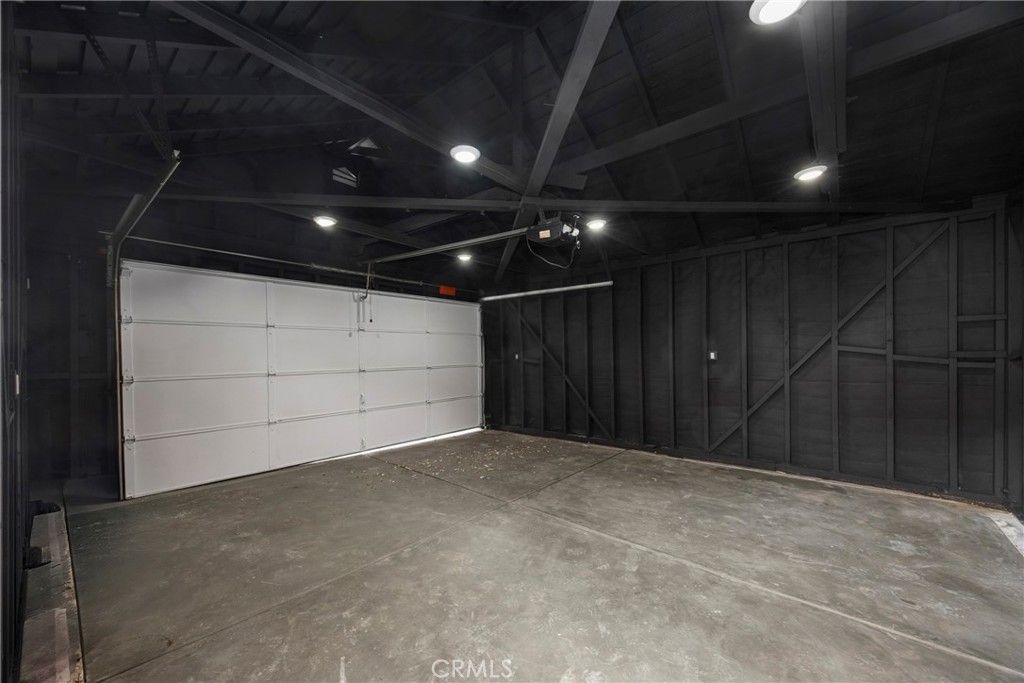 Image 38 of property listing at 4254 W 58th Place, Los Angeles, CA 90043