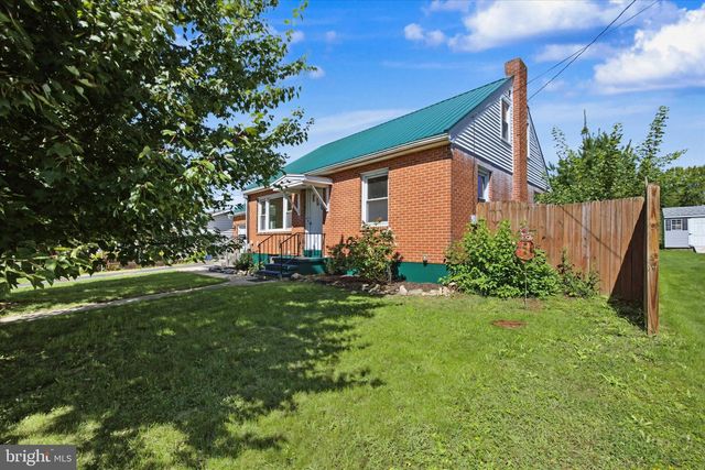 85 E COLLEGE AVE, Wernersville, PA 19565