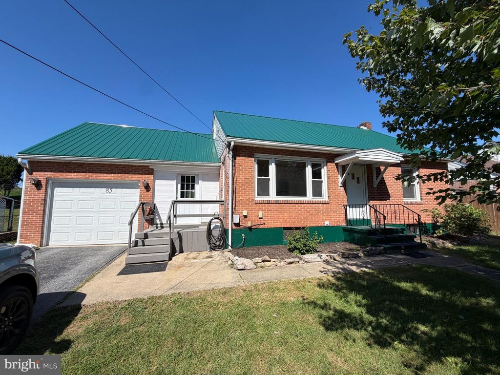 85 E COLLEGE AVE, Wernersville, PA 19565