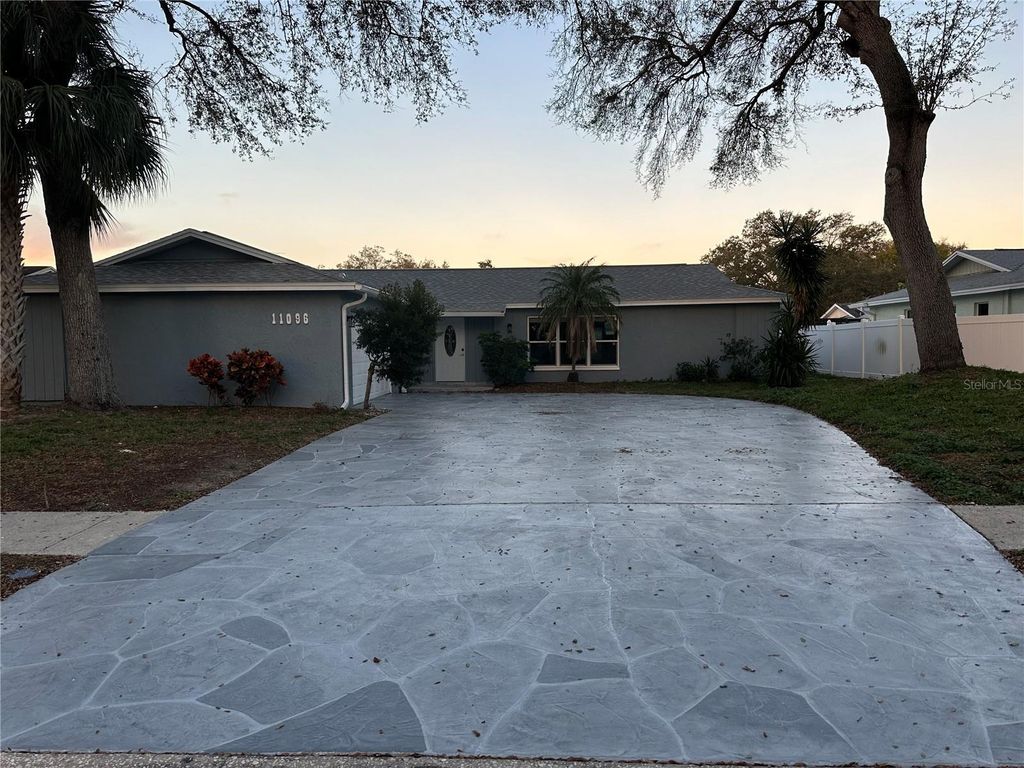 11096 117TH WAY, Seminole, FL 33778