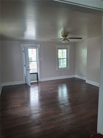 104-106 S Depot St, Mt Pleasant Boro, PA 15666