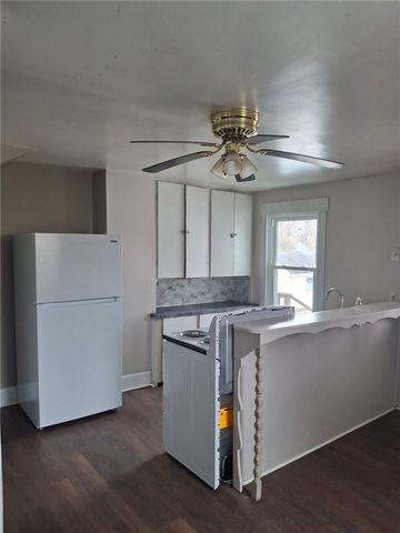 104-106 S Depot St, Mt Pleasant Boro, PA 15666