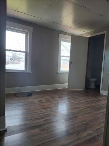 104-106 S Depot St, Mt Pleasant Boro, PA 15666