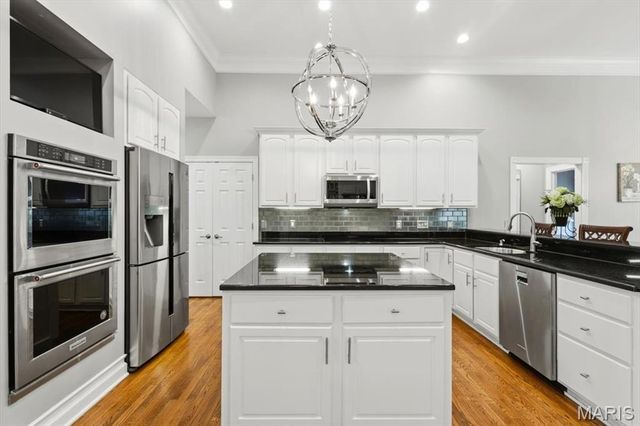 83 Saybridge Manor Parkway, Lake St Louis, MO 63367