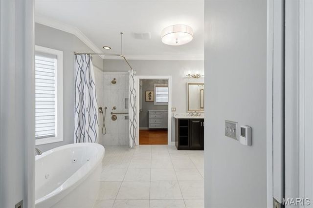 83 Saybridge Manor Parkway, Lake St Louis, MO 63367