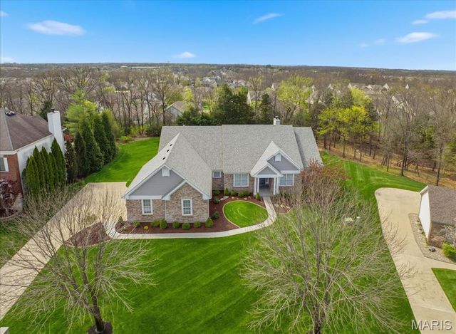 83 Saybridge Manor Parkway, Lake St Louis, MO 63367