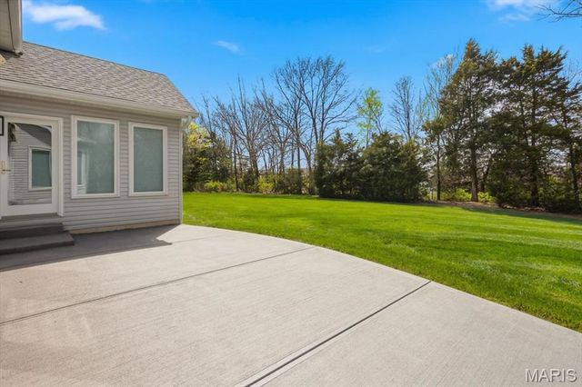 83 Saybridge Manor Parkway, Lake St Louis, MO 63367