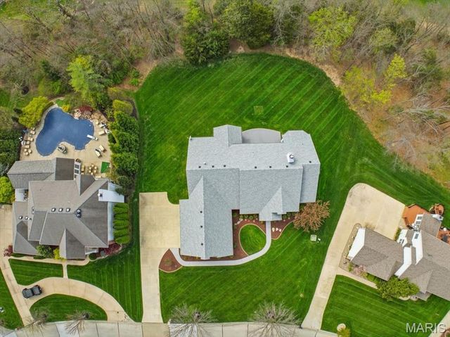 83 Saybridge Manor Parkway, Lake St Louis, MO 63367