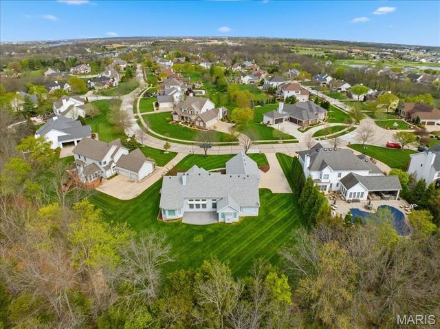 83 Saybridge Manor Parkway, Lake St Louis, MO 63367