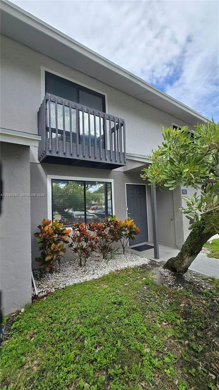 605 Riverside Drive, Greenacres, FL 33463