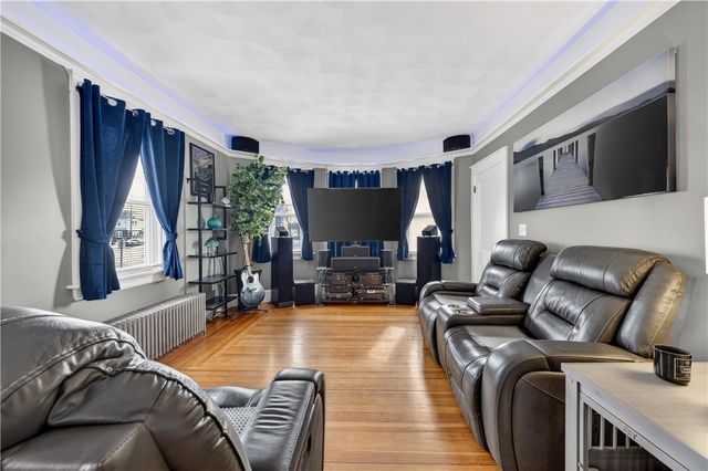 15 Vallone Road, Cranston, RI 02920