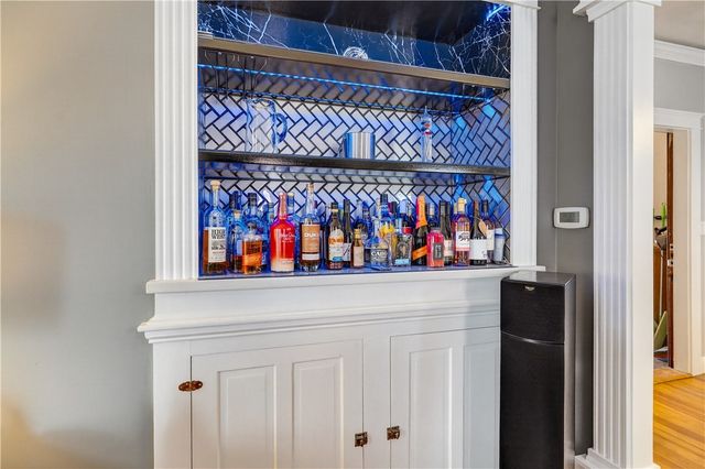 15 Vallone Road, Cranston, RI 02920