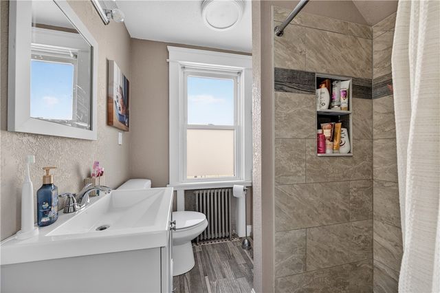 15 Vallone Road, Cranston, RI 02920