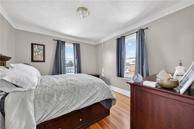 15 Vallone Road, Cranston, RI 02920