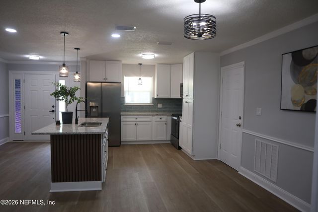 2860 EMILY Lane W, Jacksonville, FL 32216