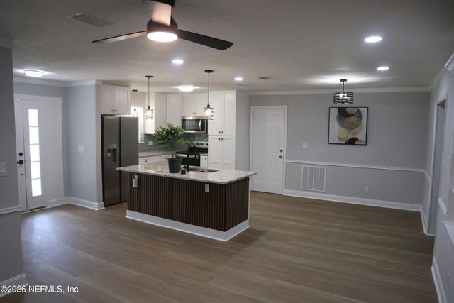 2860 EMILY Lane W, Jacksonville, FL 32216