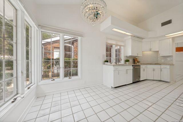 27 Villa Jardin, San Antonio, TX 78230