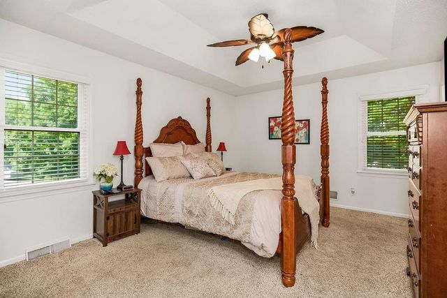 1801 NE Abbey Lane, Lee's Summit, MO 64086