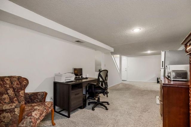 1801 NE Abbey Lane, Lee's Summit, MO 64086