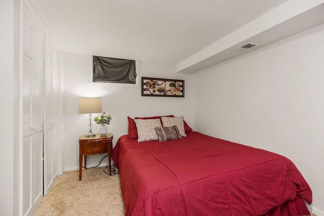1801 NE Abbey Lane, Lee's Summit, MO 64086