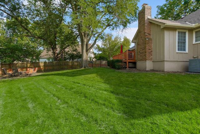 1801 NE Abbey Lane, Lee's Summit, MO 64086