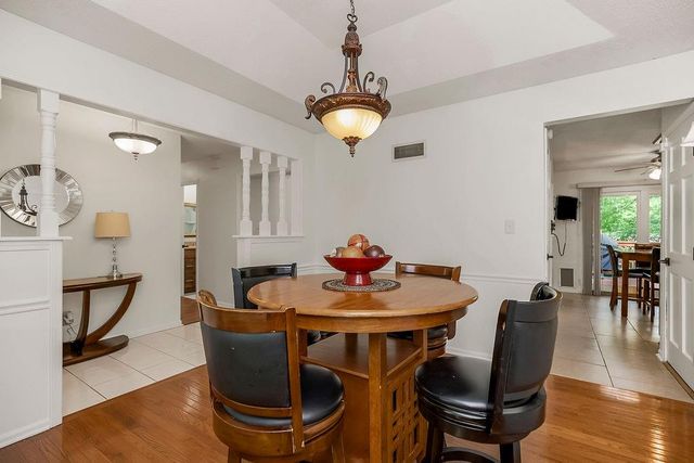 1801 NE Abbey Lane, Lee's Summit, MO 64086