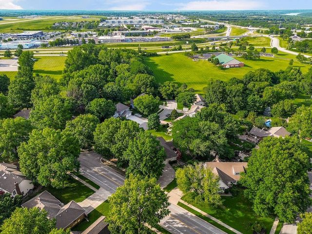 1801 NE Abbey Lane, Lee's Summit, MO 64086